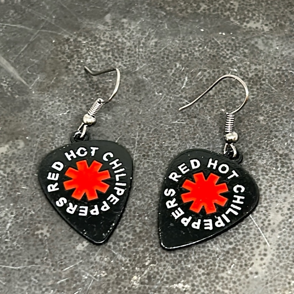 🔥🔥Red hot chili 🌶️ peppers dangle earrings